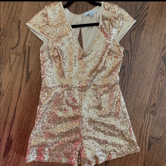 SPARKLY ROMPER - Picture 1 of 3
